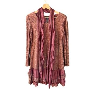 Sacred Threads Sz M Made in India Bohemian Longline Tunic Mauve Ruffle Lace